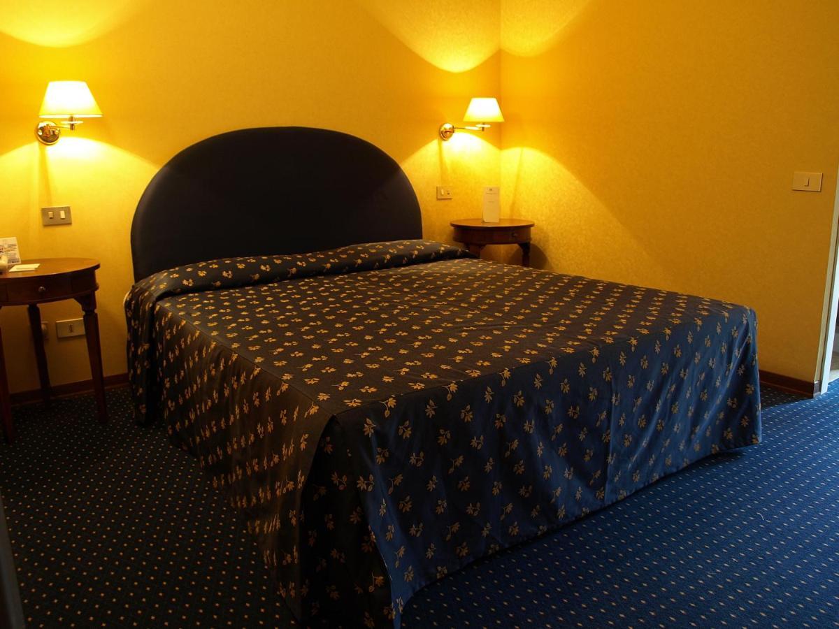 Hotel Firenze E Continentale La Spezia Pokoj fotografie